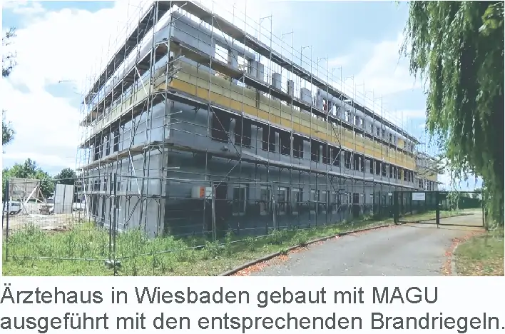 Ärztehaus in Wiesbaden im Bau mit MAGU-Wandsystem, ausgeführt mit den vorgeschriebenen Brandriegeln zur zusätzlichen Sicherheit gegen Fassadenbrände.